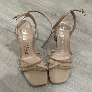 Women’s strappy sandals